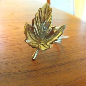 Six Classy Brass Leaf Napkin Rings